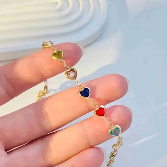 Crystal Heart Gold Bracelet - Picture 6 of 7